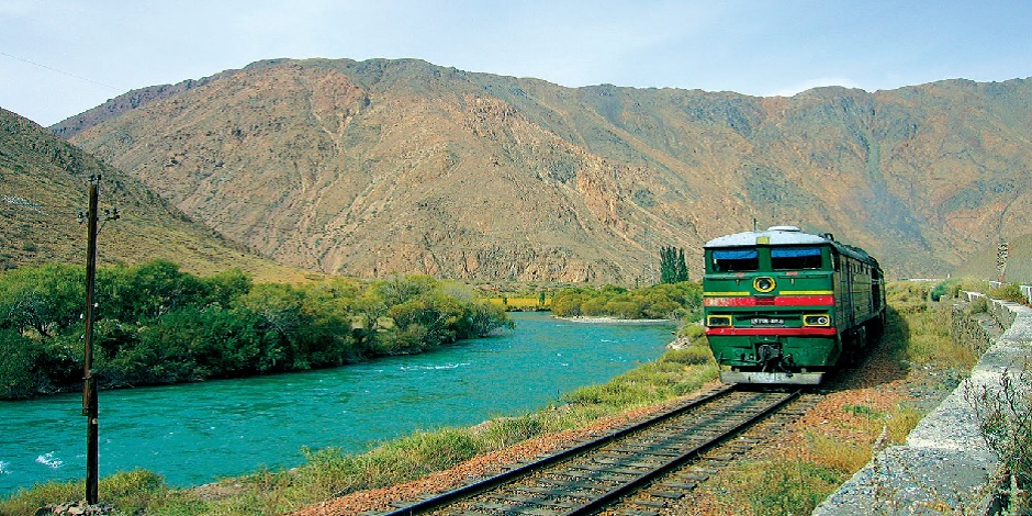 Train R&eacute;gistan Ashgabat - Almaty